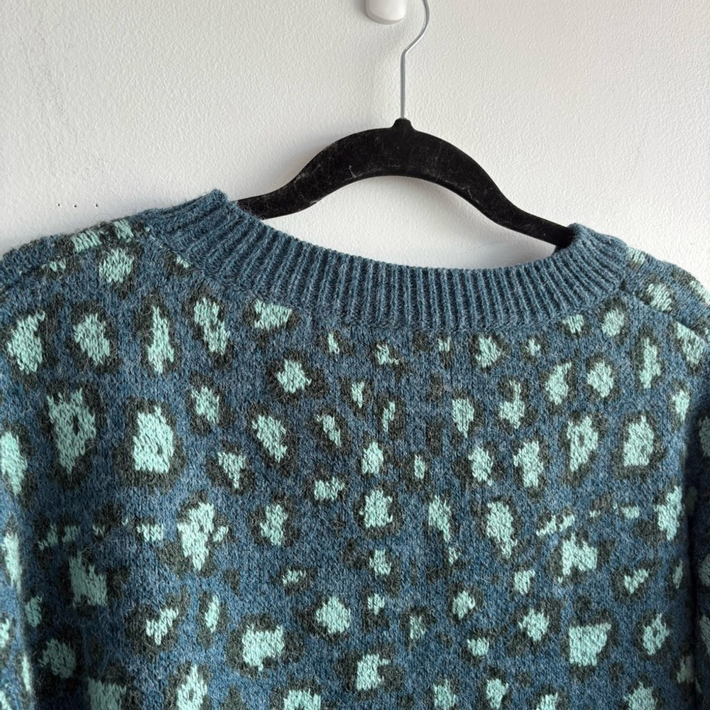 Farm Rio Green Leopard Knit Sweater Teal Blue Sz Small - Picture 11 of 11